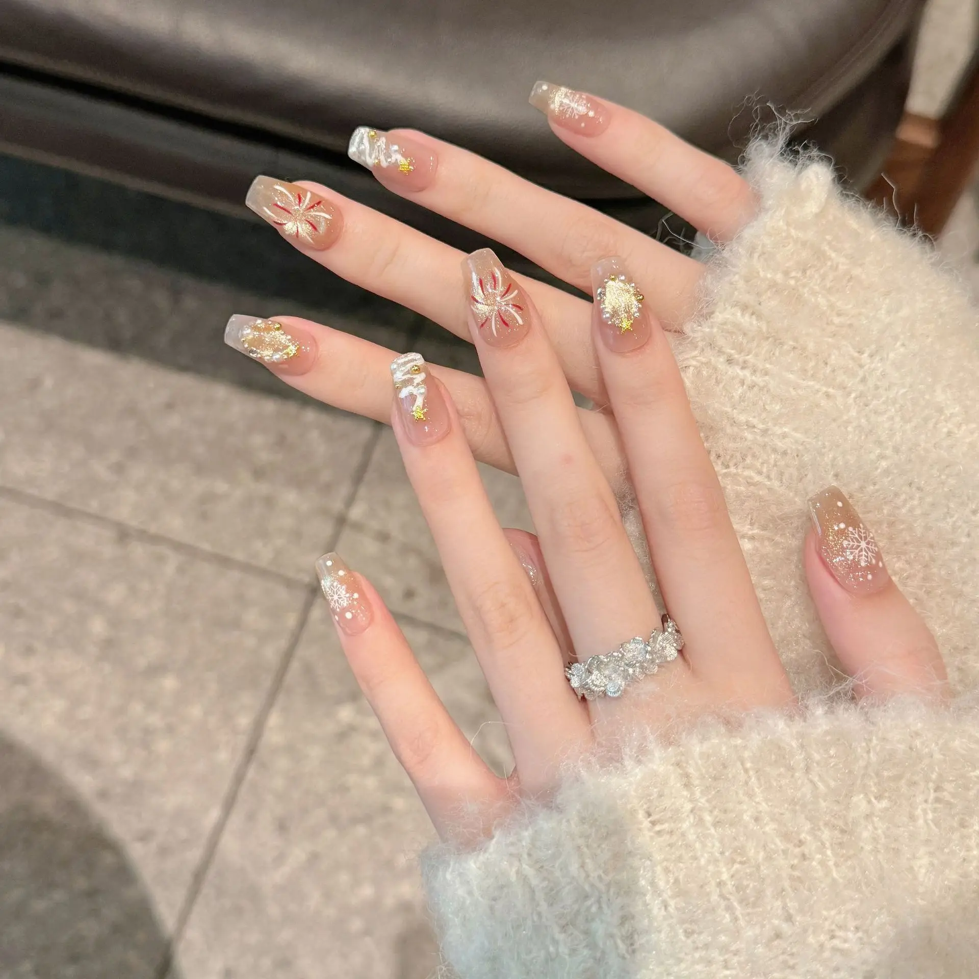 Handmade Christmas Press on Nails Shiny Fireworks Snowflake Design Fake Nails Wearable 2025 New Year Gifts Korean False Nails