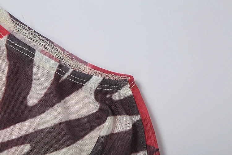 Weird Puss Leoparden-Blumendruck-Kleid für Damen mit Strassverzierung, schrägem Kragen, Fledermausärmeln, Mesh-Quasten, Street-Style, Mini, figurbetont – Detail 7