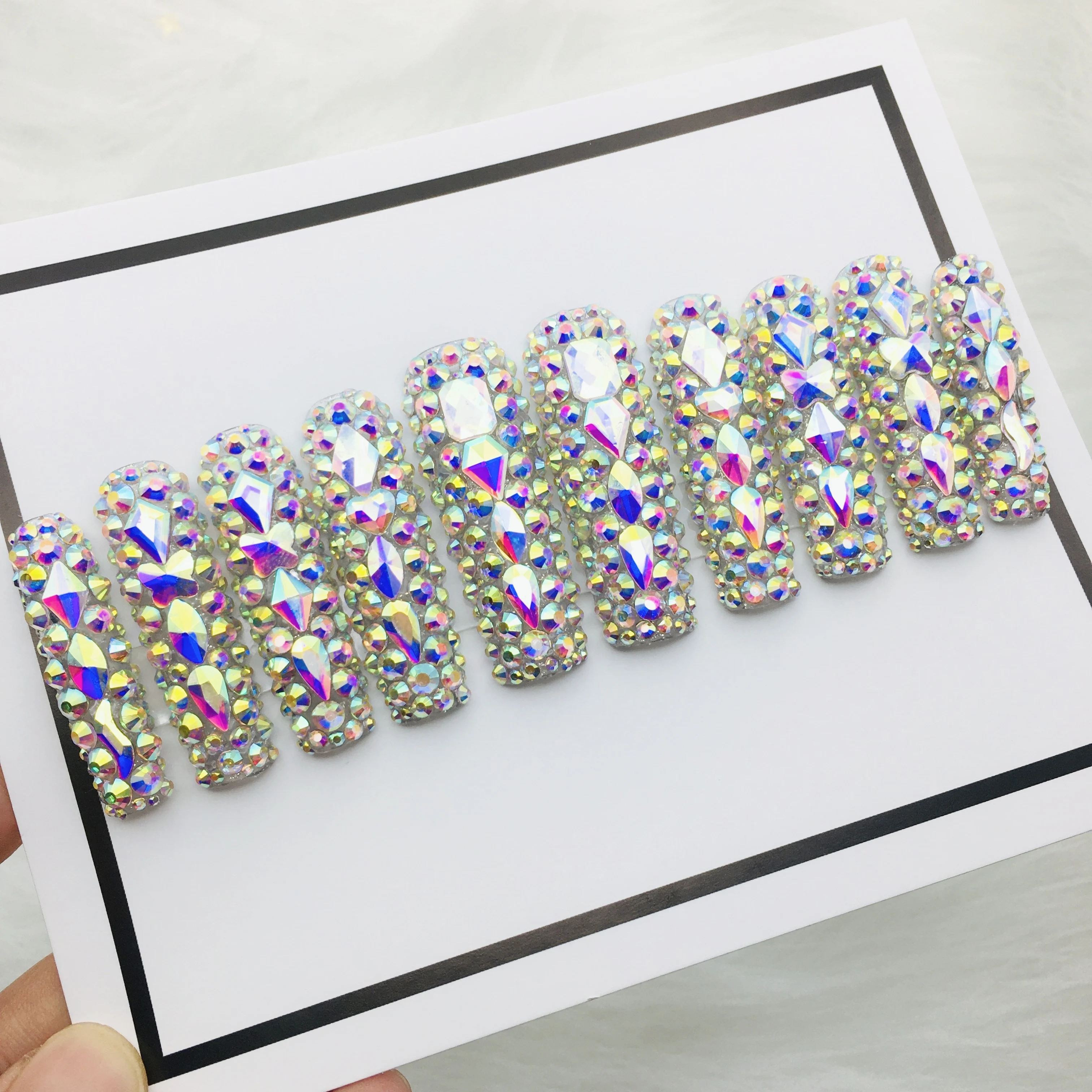 French Style Nail Tip Press-On 10pcs Set Sztuczne sztuczne paznokcie do palców Hurtownia niestandardowych luksusowych kamieni Bling