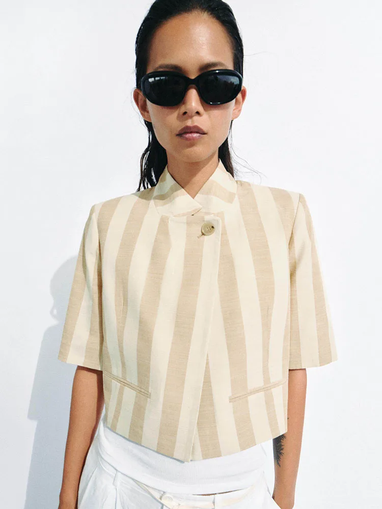 Simple Stylish Short Sleeve Stand Collar Short Jacket Women's Suit Outerwear New Arrival Autumn 2026 Standard Fit Button Closure