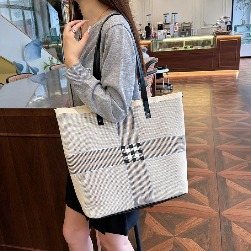 حقيبة يد نسائية فاخرة حقيبة ساعي البريد حزام كتف جلدي من المصمم الشهير طراز أنيق عصري #4