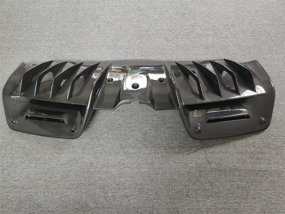 Used for Ferrari SF90 2019-2022 Automotive Parts OEM Style Carbon Fiber Car Rear Diffuser Body Kit
