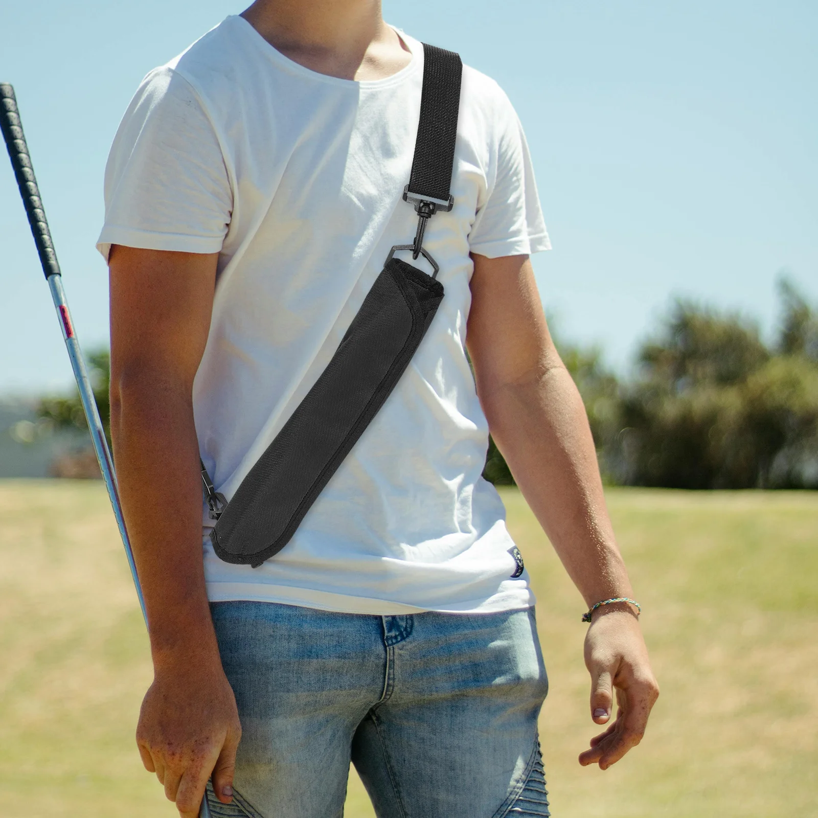 

Small Golf Carry Bag Portable Club Travel Pouch Lightweight Design for on-The-Go Golfers Driving Range Training Accessory