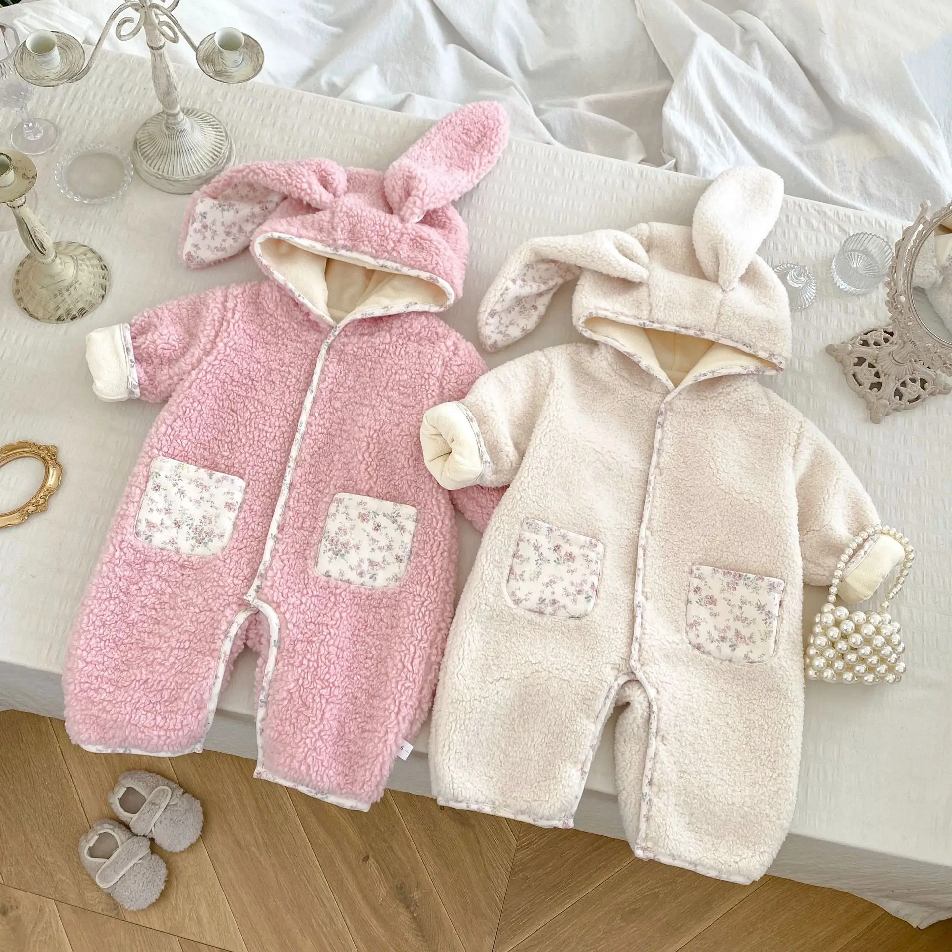 

2025 Winter New Baby Girls Fleece Romper Plus Velvet Thick Newborn Warm Clothes Infant Girl Rabbit Ears Hooded Plush Jumpsuit