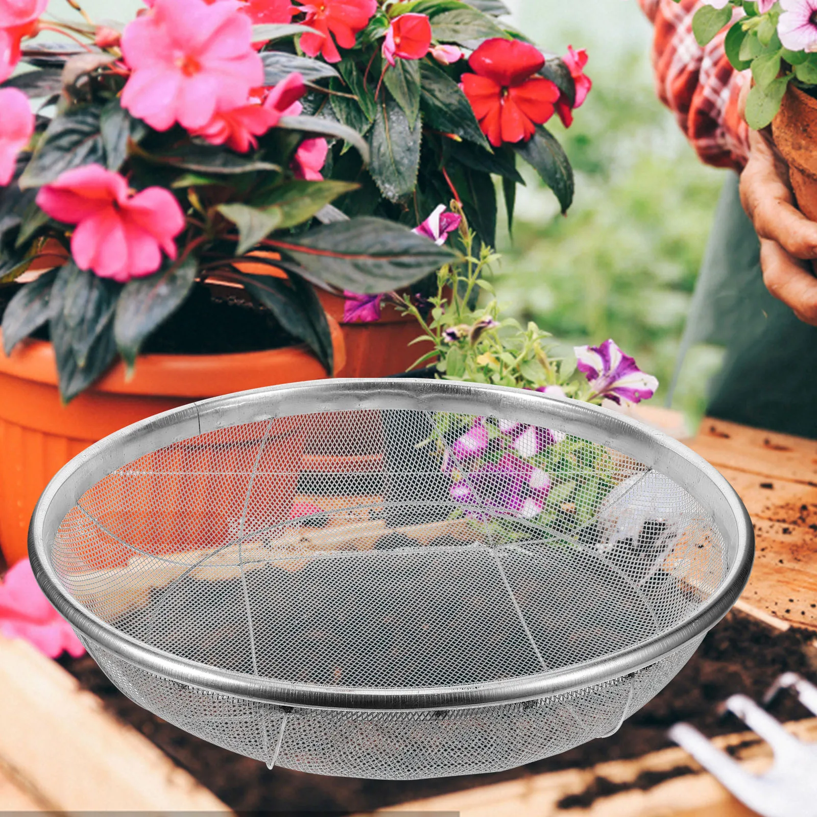 

Gardening Sieve 2mm Hole Stainless Steel Rocks Sifter Soil Sand Tool Portable Strainer Gravel Beach Play Lightweight Gardening