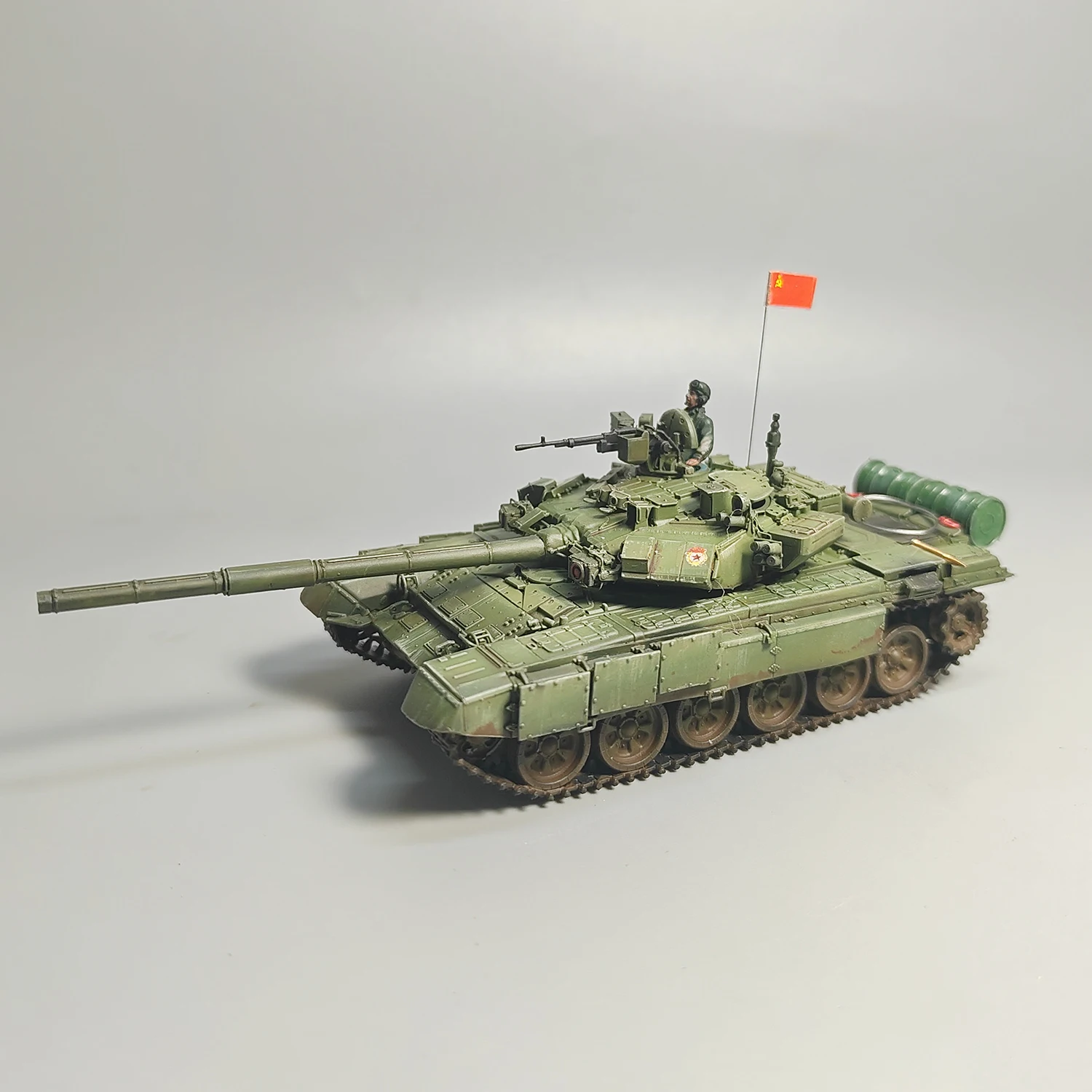 1:72 Scale Plastic Russian T-90A Main Battle Tank Model Militarized Combat Track Type Classics Adult Gifts Toys Souvenir