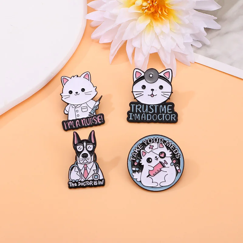 Creative Cartoon Love Stethoscope Enamel Pins Syringe Ambulance Alloy brooch Badge Trendy Cute Doctor Nurse Lapel Jewelry Gifts