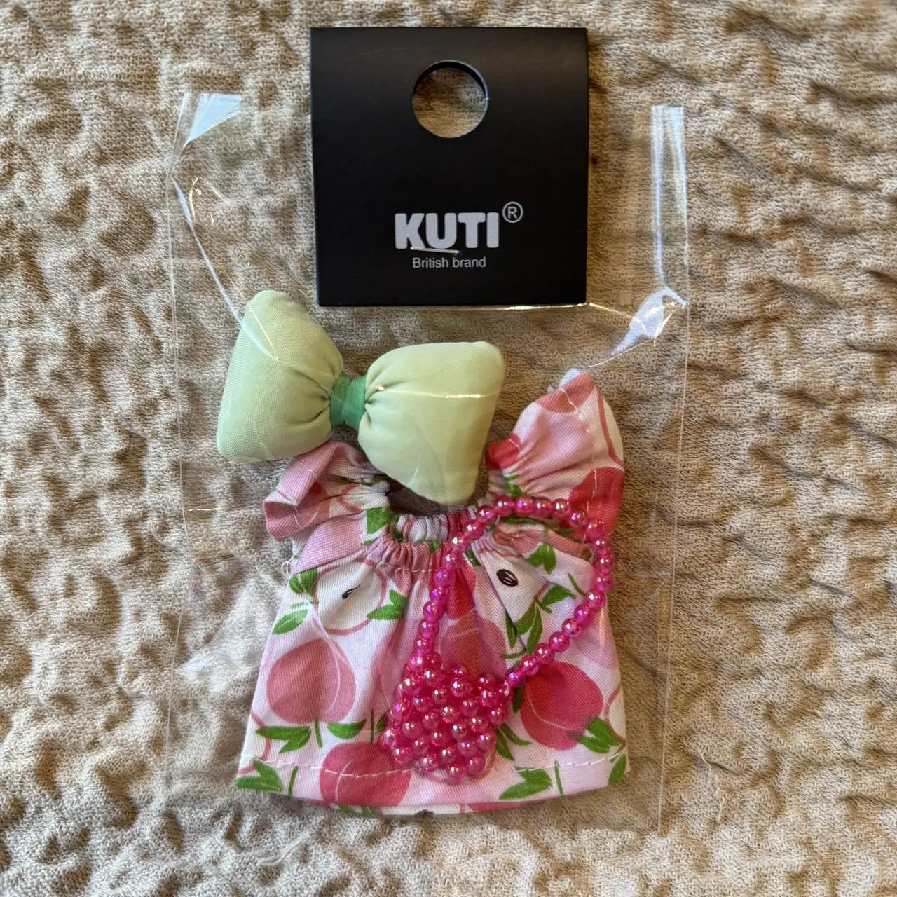 Abito con fiocco carino per Labubu V1 V2 V3 Set di tute con fiocco Kawaii alla moda con borsa per vestiti per bambole Labubu da 17 cm Accessori per bambole