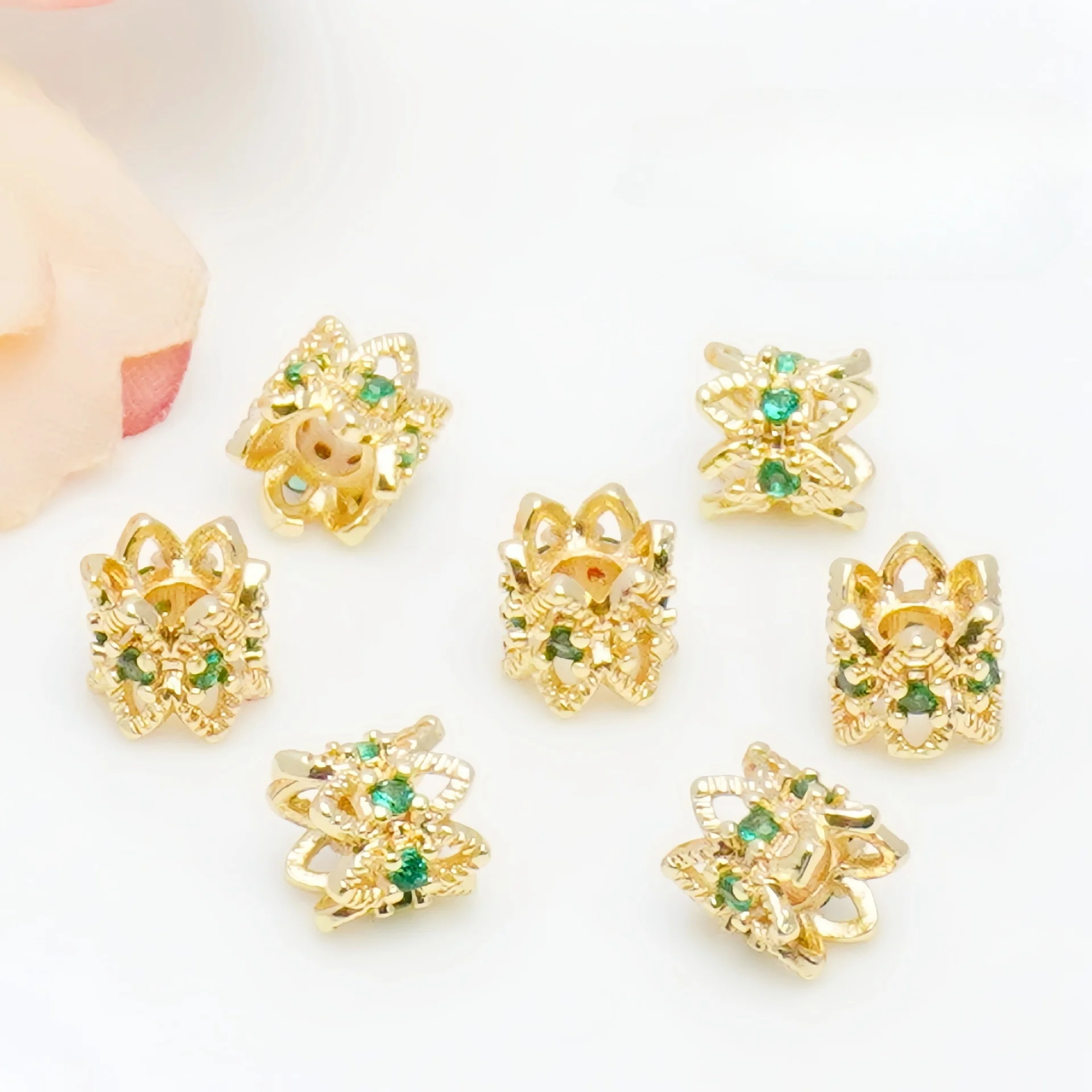 5 Pcs Copper Gold-plated Flower Bracket Openwork Spacer Bead Accessories, DIY Pearl Bracelet Necklace Jewellery Making Materials