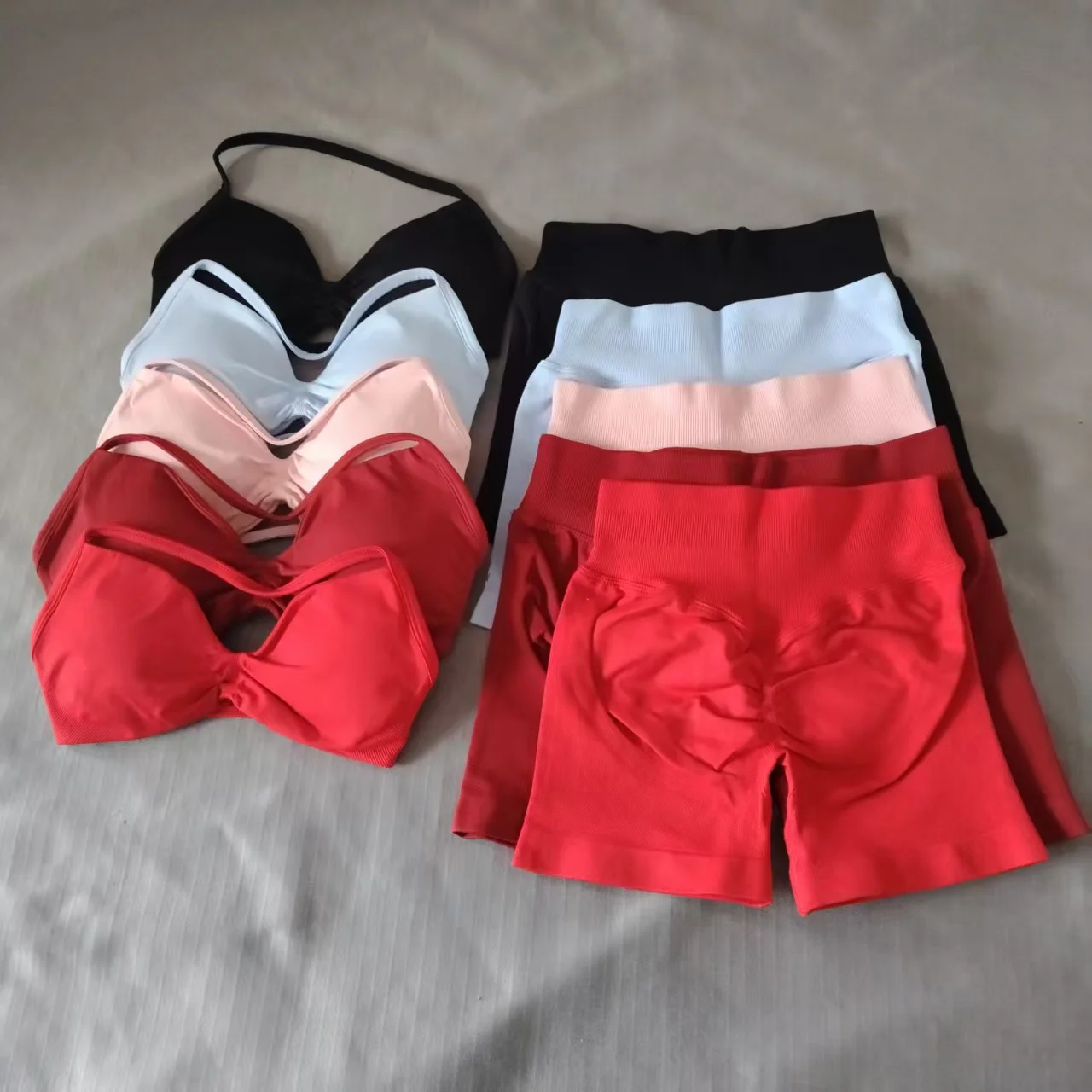 2-piece DF Women's Sports Fitness Set Sling Yoga Bra Top Impact High Waist Sports Pleated Shorts Seamless Yoga Set