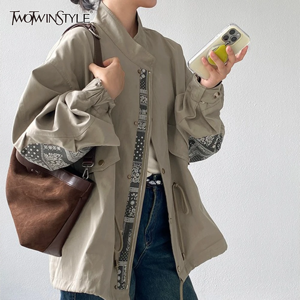 

TWOTWINSTYLE Graygreen сращенная куртка с принтом женская свободная куртка с воротником-стойкой и длинными рукавами в американском стиле ретро осенняя мода