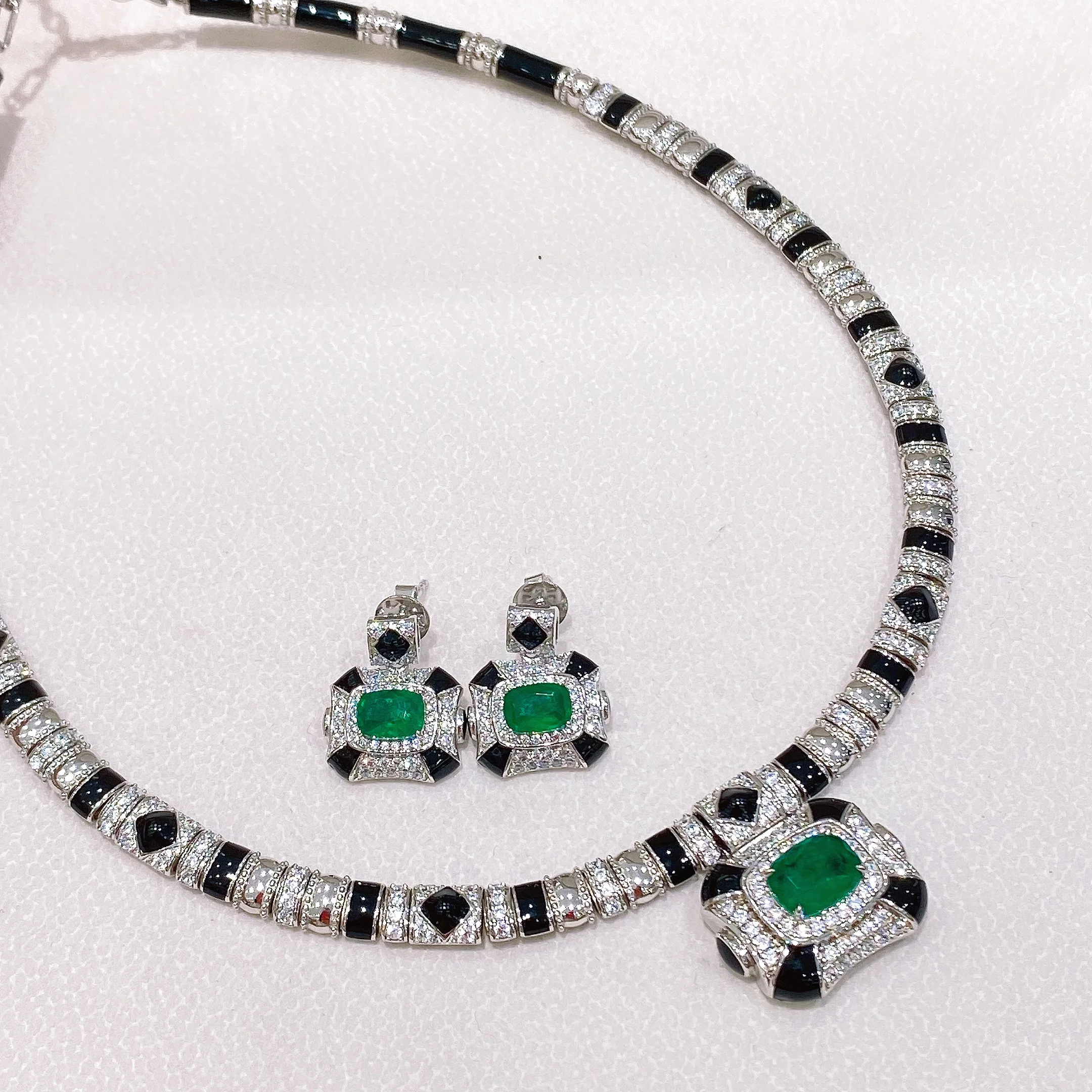 

Черная эмаль, синтетический зеленый изумруд, драгоценный камень, ожерелье с леопардовым принтом, кольца, пантера, серебро 925, комплект ювелирных изделий для женщин, вечерние