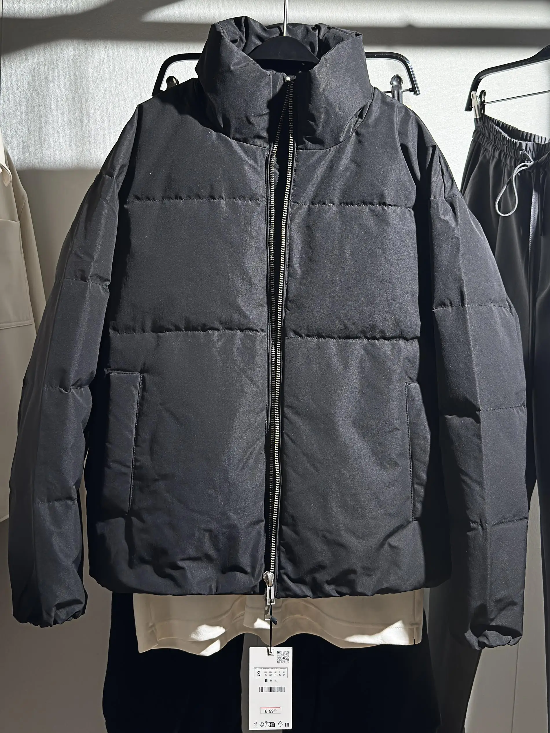 

Новая зимняя мужская пуховая куртка свободного кроя с воротником-стойкой, утепленная, молодежная, стандартной длины для молодых мужчин