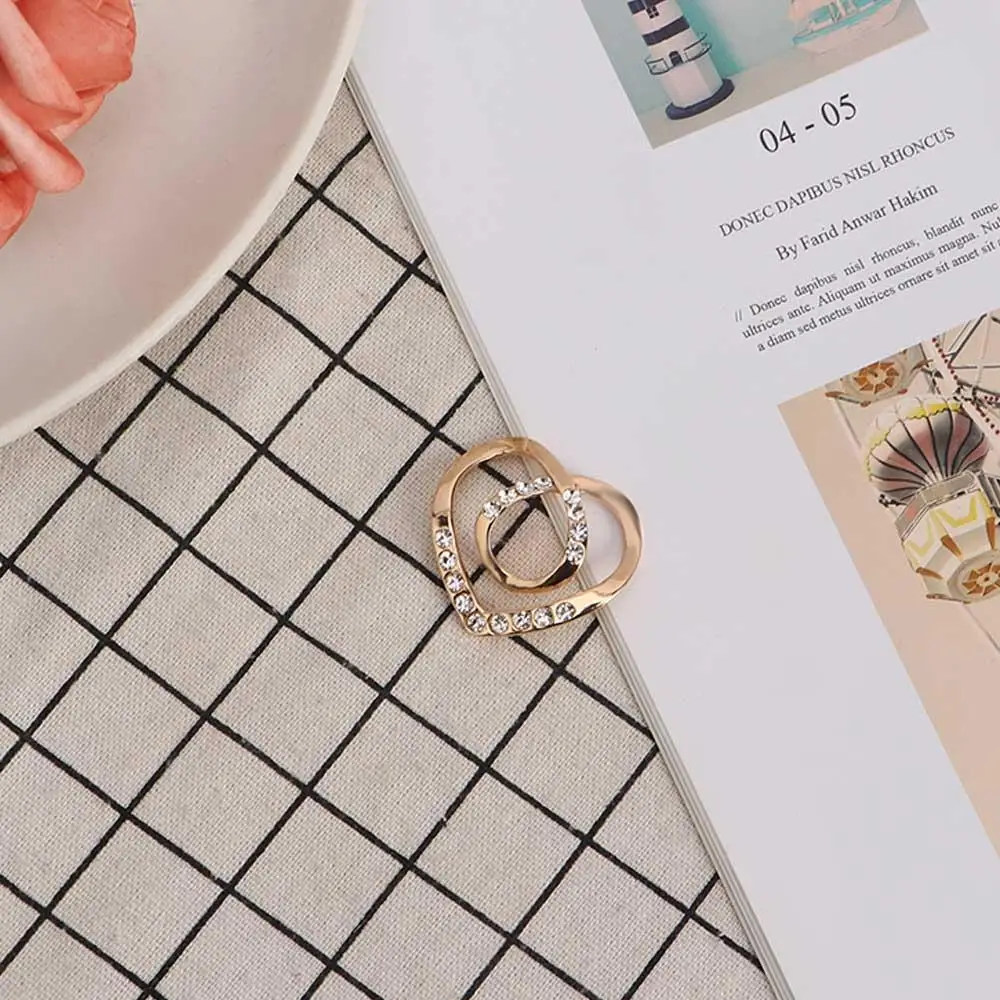 Geometric Fashion Three-ring Crystal Fashion Jewelry Shawl Clip Scarf Buckle Scarf Ring Brooch