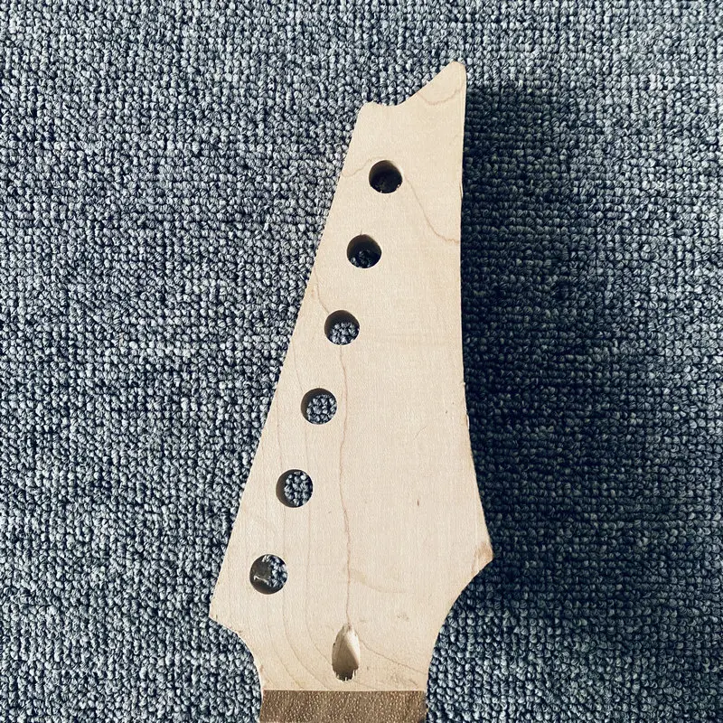 HN219  Mini Electric Guitar Short Scales Length Unfinished Tremolo Guitar Neck No Frets No Paints for Replace and DIY image 2