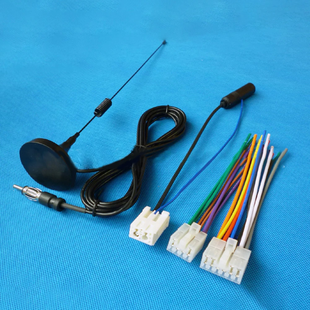 Vehicle Radio Antenna Kit Includes Power Cable Speaker Cable Antenna Connector and 31cm Antenna 50 Ohm Impedance