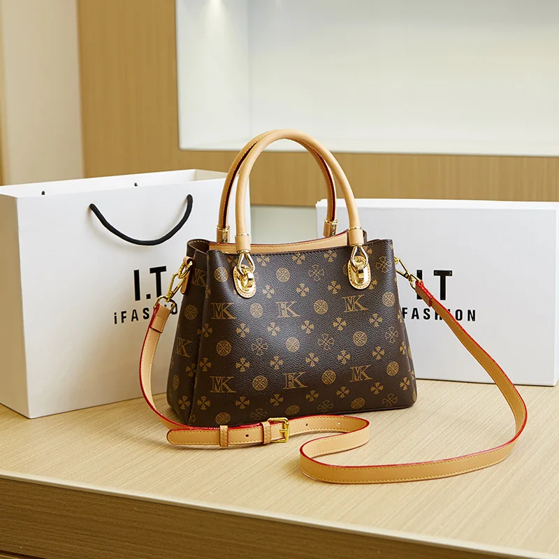 

Elegant Minimalist Unique Designer Diaper Bags For Women Luxury Vintage Leather Large Capacity Crossbody Tote Bag Parisian