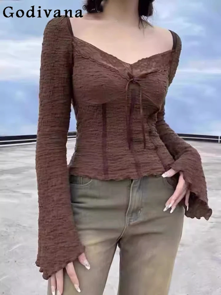 

Темпераментная американская сексуальная футболка больших размеров с v-образным вырезом и длинными рукавами для девочек, осенний тонкий универсальный возрастной модный коричневый топ на шнуровке