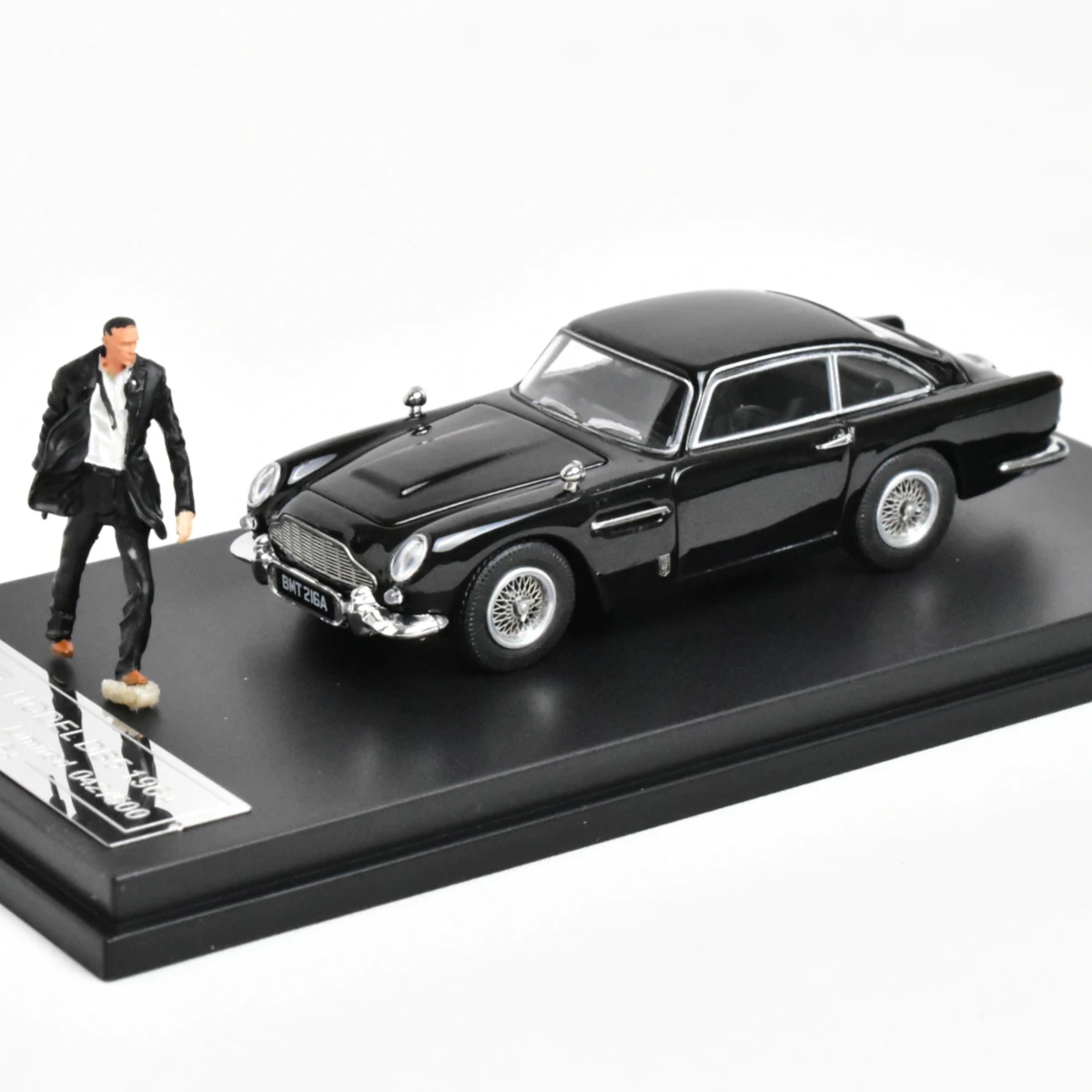 

DCM 1:64 DB5 Литая под давлением модель автомобиля для взрослых и хобби