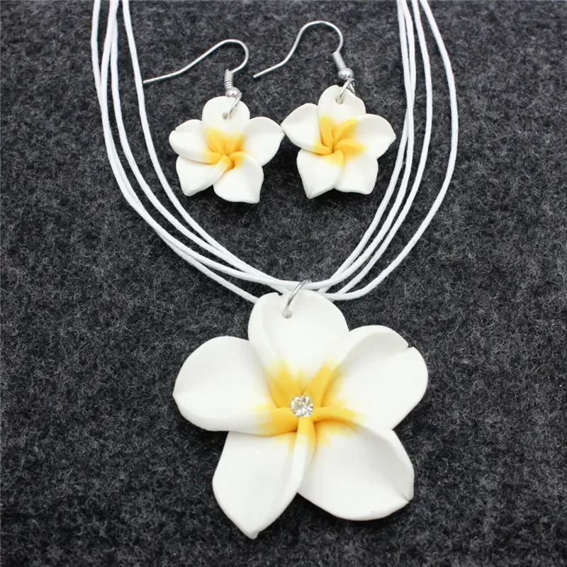 

3Pcs New Ethnic Style Soft Ceramic Flower Necklace Earrings Set for Women Sweet Wax Rope Flower Plant Necklace Set for Girls