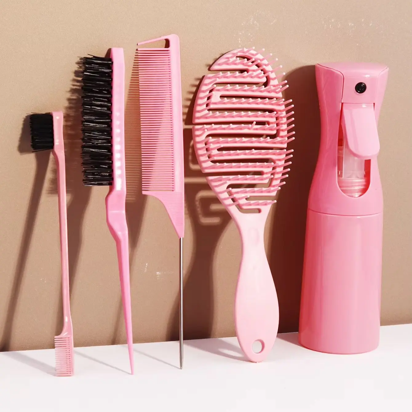 

Набор расчесок для волос из 5 предметов, подходит для всех типов волос, идеально подходит для домашнего и парикмахерского использования. Специально для настоящих париков из волос.