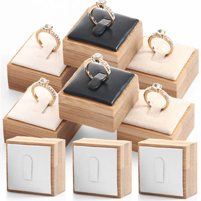 

Wooden Ring Display Stand Rings Organizer Fashion Black White Jewelry Holder Jewelry Show Props Box Packaging Leather Showcase