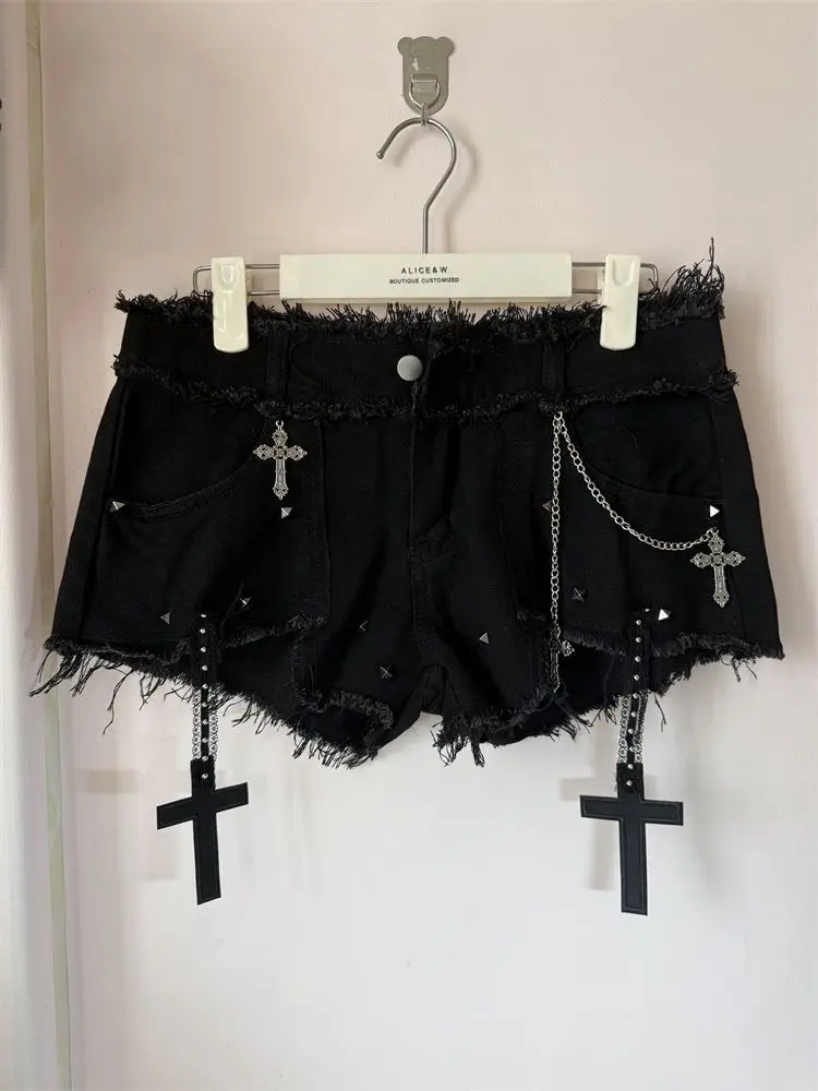 Y2K Goth Streetwear Summer Low Waist Slim Fit Mini Black Denim Shorts Women Studded Frayed Hem Cross Chain Sexy Clubwear Outfit
