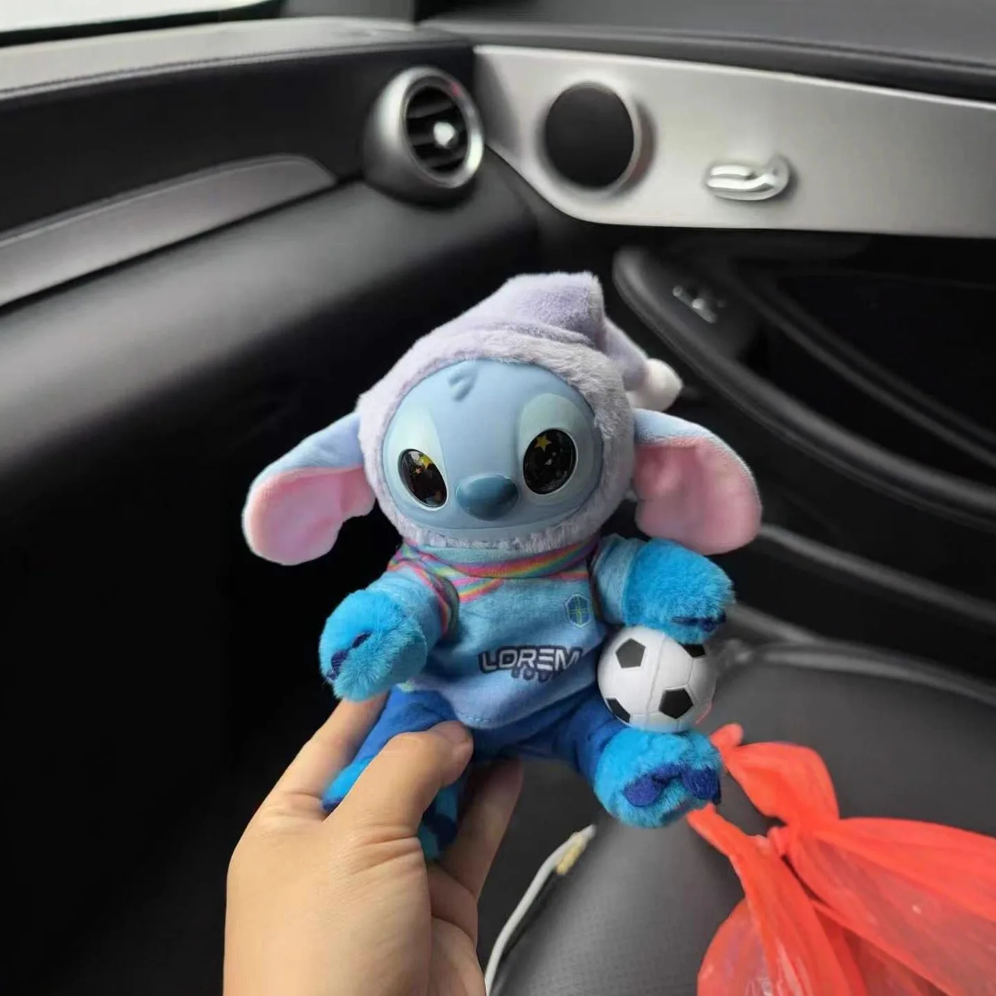 NIEUWE Disney Stitch Football Series Blind Box Voetbal-thema pluche poppen hanger Mystery Box speelgoed vinyl gezicht pop kerstcadeau ﻿