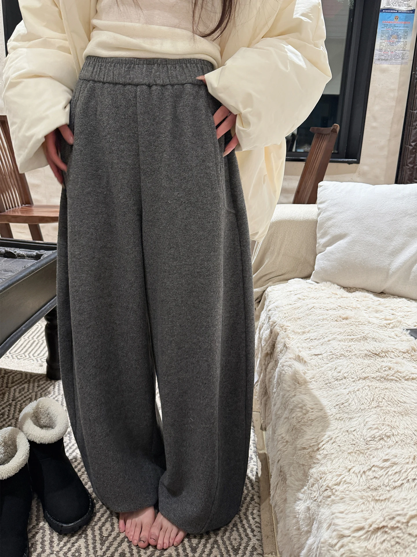 

Брюки Yaya op Milk Soft Pants и широкие брюки Mother Sle Super Slimming Lazy Andma Pants с высокой талией из полиэстеровой смеси