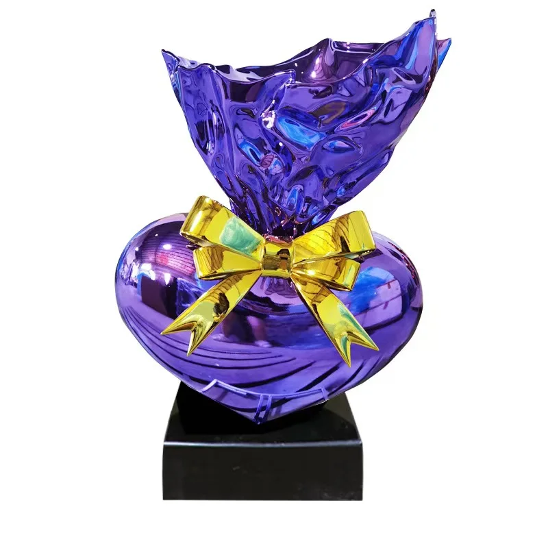 *flo Available Mirror Polished Sculptures Sweet Heart Fiberglass Sculpture Exclusive Collection of Handcrafted Statues