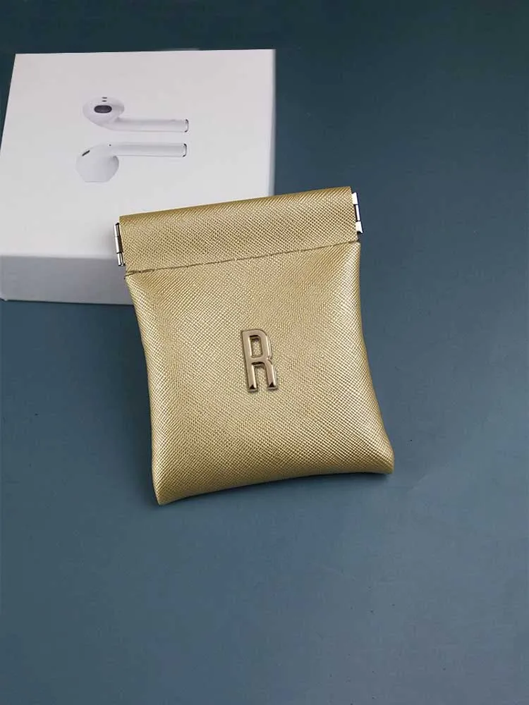 

Customized Lightweight Key Wallets - PU - Zipper & Card Slot Personalized Customer Name Gold-Toned Letter Decor Multi-Layered Ar