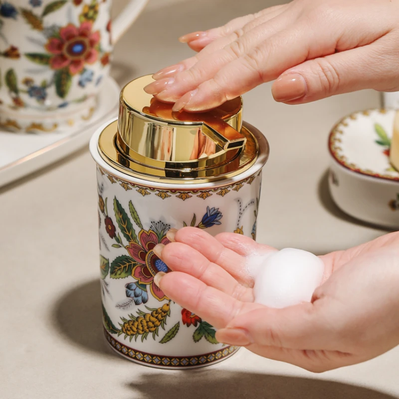 French vintage floral ceramic bathroom set Toilet Foam lotion bottle Toothbrush cup soap dish Household luxury toiletries set