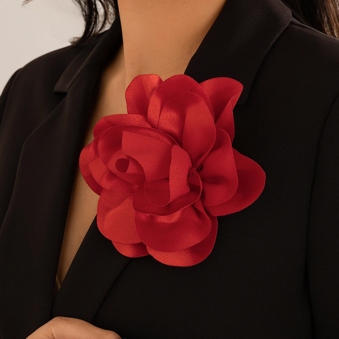 Ingemark-broche de flor de satén grande hecho a mano para mujer, broches elegantes para novia, accesorios de joyería para fiesta, regalo, 17CM