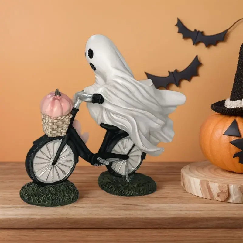 

2024 New Halloween Decoration Ghost and Pink Pumpkin Bicycle Statue Halloween Bicycle Riding Ghost Family Ornament