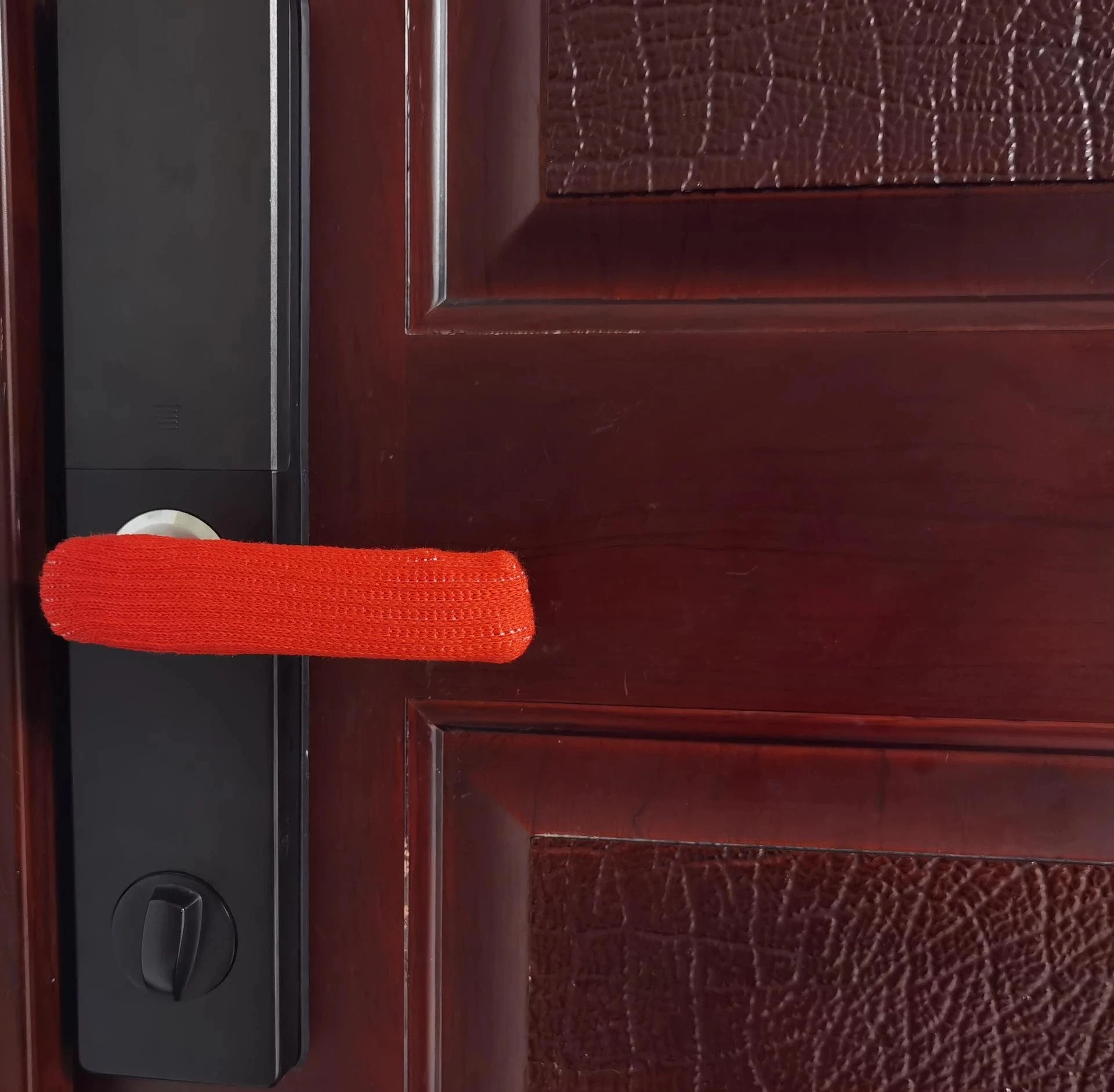 Рисунок 3 - рождественские Вязаные чехлы для ножек стула