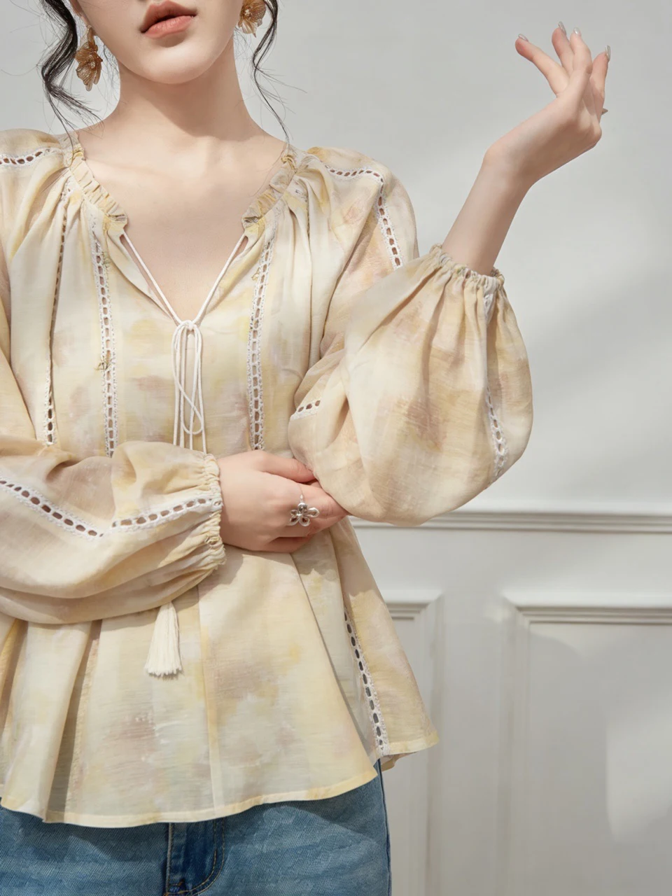 

Elegant Yellow Long Sleeve Bubble Loose Chiffon Cover up Top Women's Fashion French Style V-Neck Printed Tassel Trim Blouse