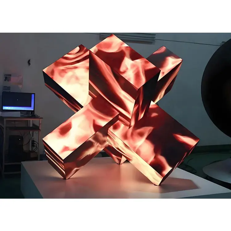 كشك DJ P4 مخصص بالألوان الكاملة مع شاشة عرض مكعبة بدقة 4K غير منتظمة للرسوم المتحركة والرسومات