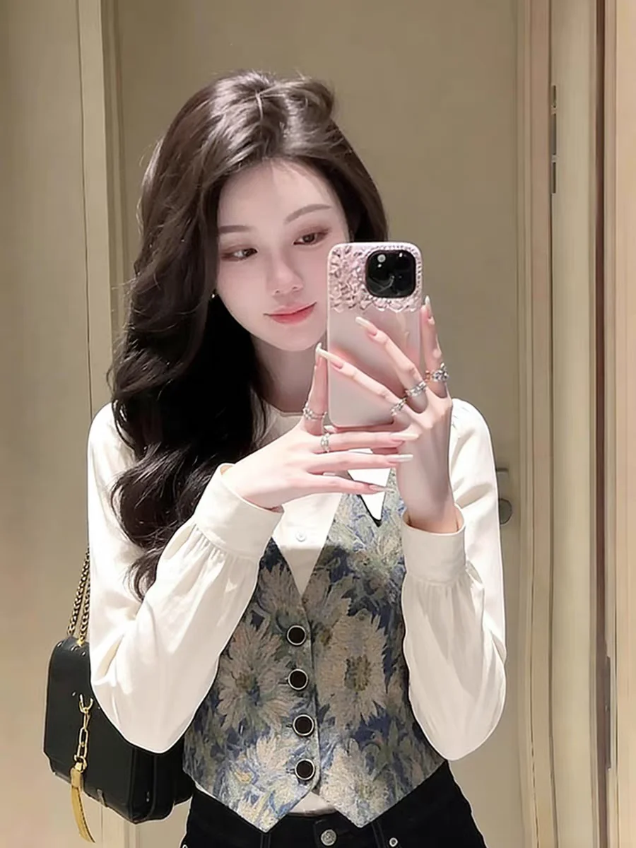 

Ele White Floral Embroidery Splice irt Women's High-end Luxury Fake Two-piece Spring Faion Beautiful Top