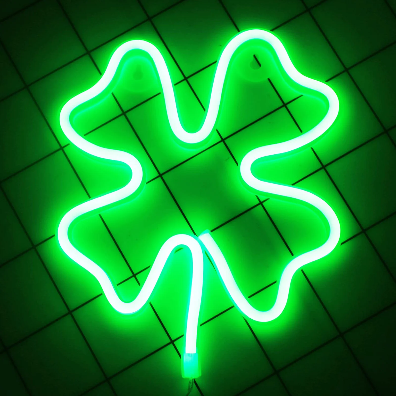 Neon Signs Clover Shaped St. Patrick's Day Decorations LED Shamrocks Neon Lights Wall Decor Neon Sign For Home Club Restaurant