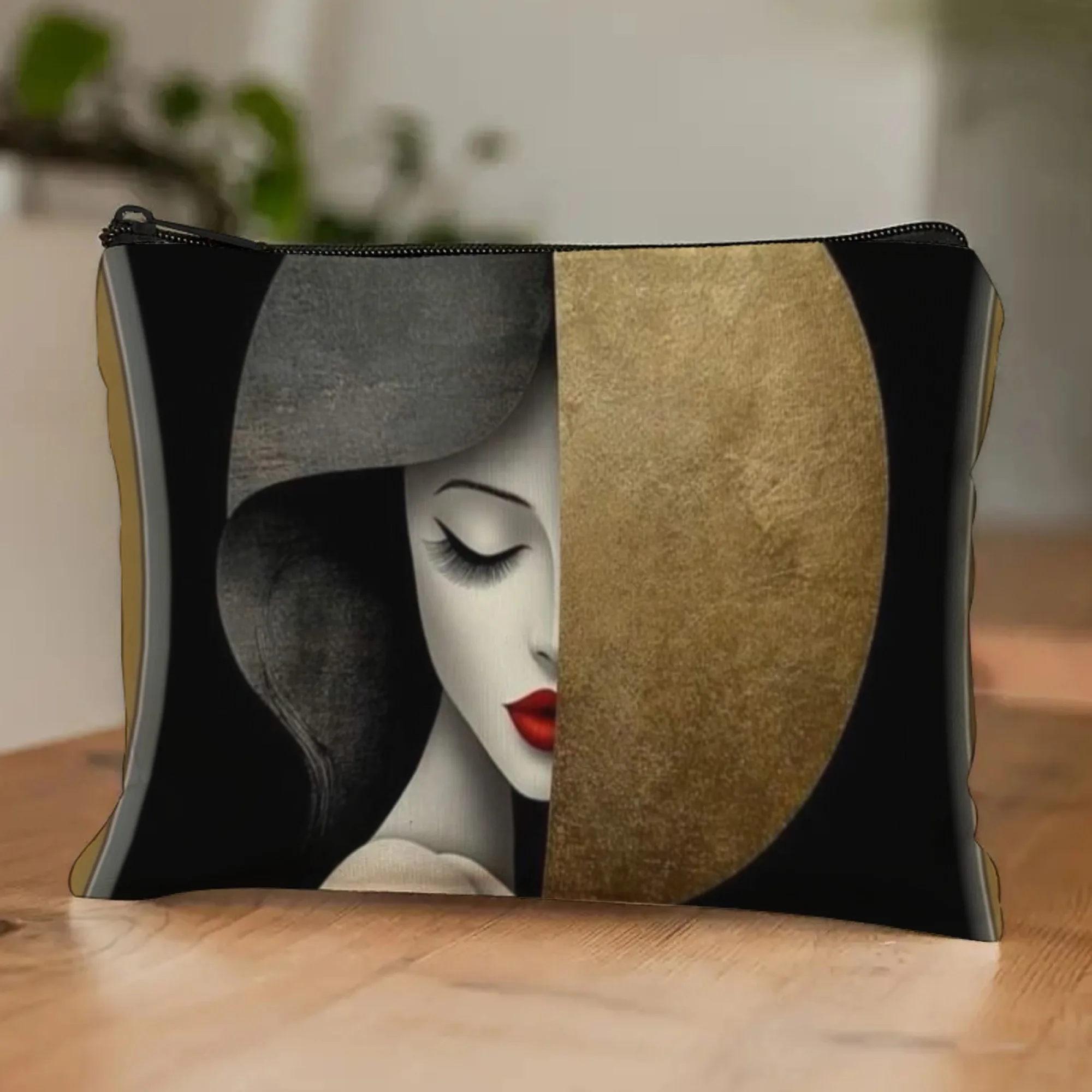 حقيبة مكياج بلاك آرت جيرل خفيفة الوزن ومحمولة لمستحضرات التجميل مع سحاب إغلاق مثالية لهدايا عيد الميلاد وأعياد الميلاد للنساء