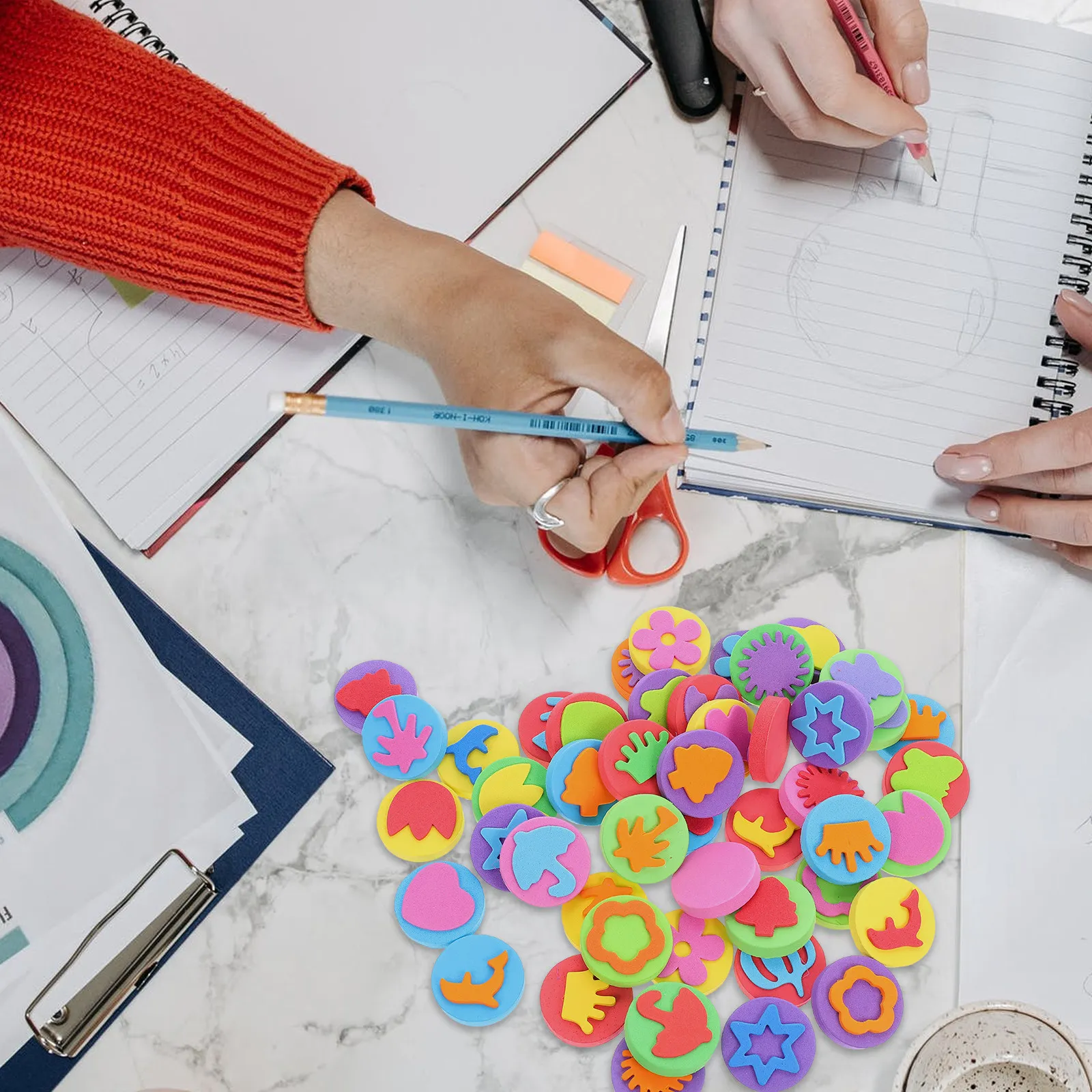 

Набор из 48 креативных штампов для рисования для детей, цветные штампы EVA для граффити, портативные штампы для рисования, инструмент для дошкольного творчества