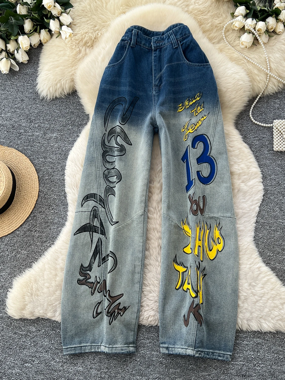 Retro Hand-Painted Letter Print High-Waisted Loose Graffiti Style Women's Jeans Commute Style Medium-Duty Denim Fabric