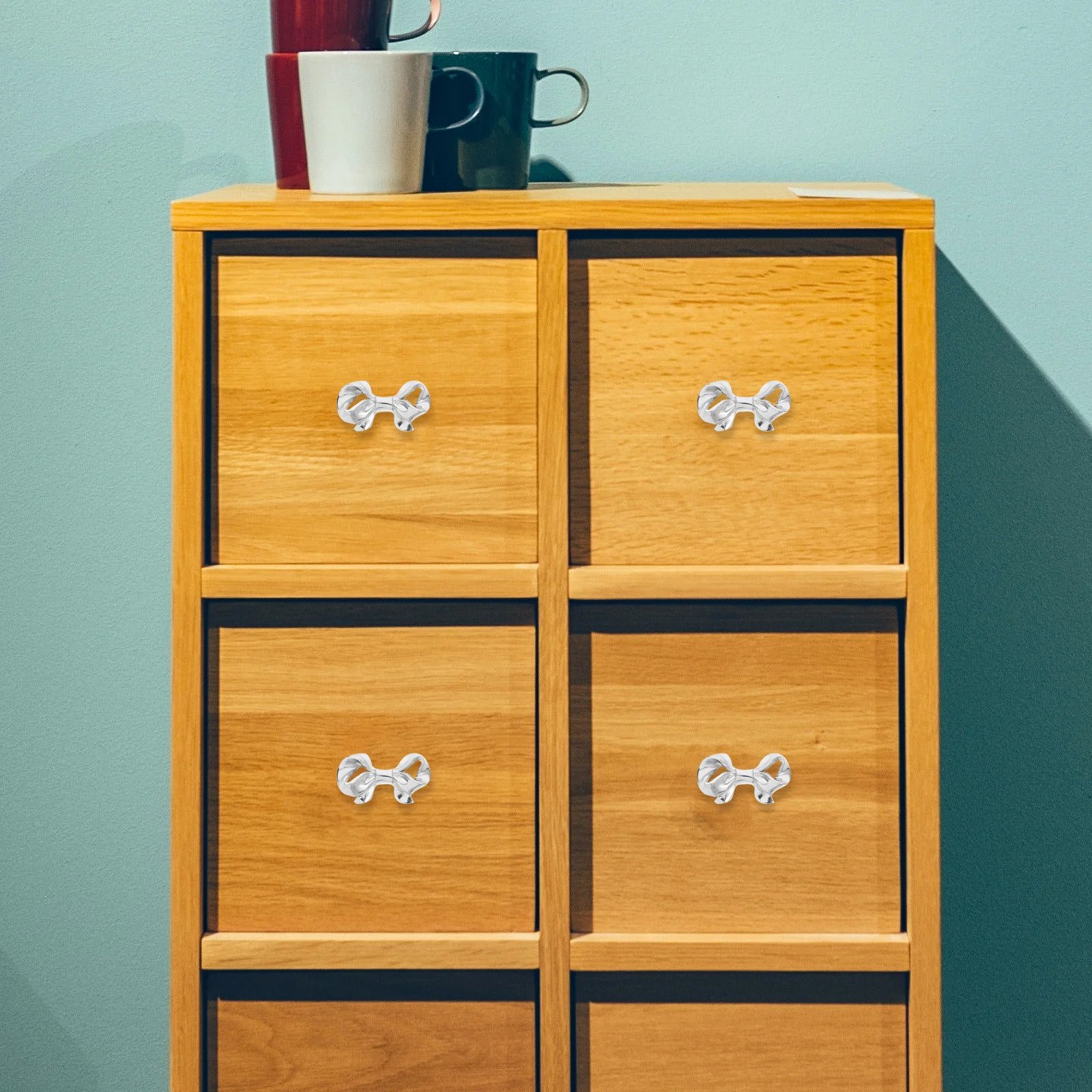 

Brass Bow Shape Dresser Knobs Vintage Handles for Cabinets Wardrobes Doors Smooth Surface Durable Elegant Pulls Cabinet Hardware