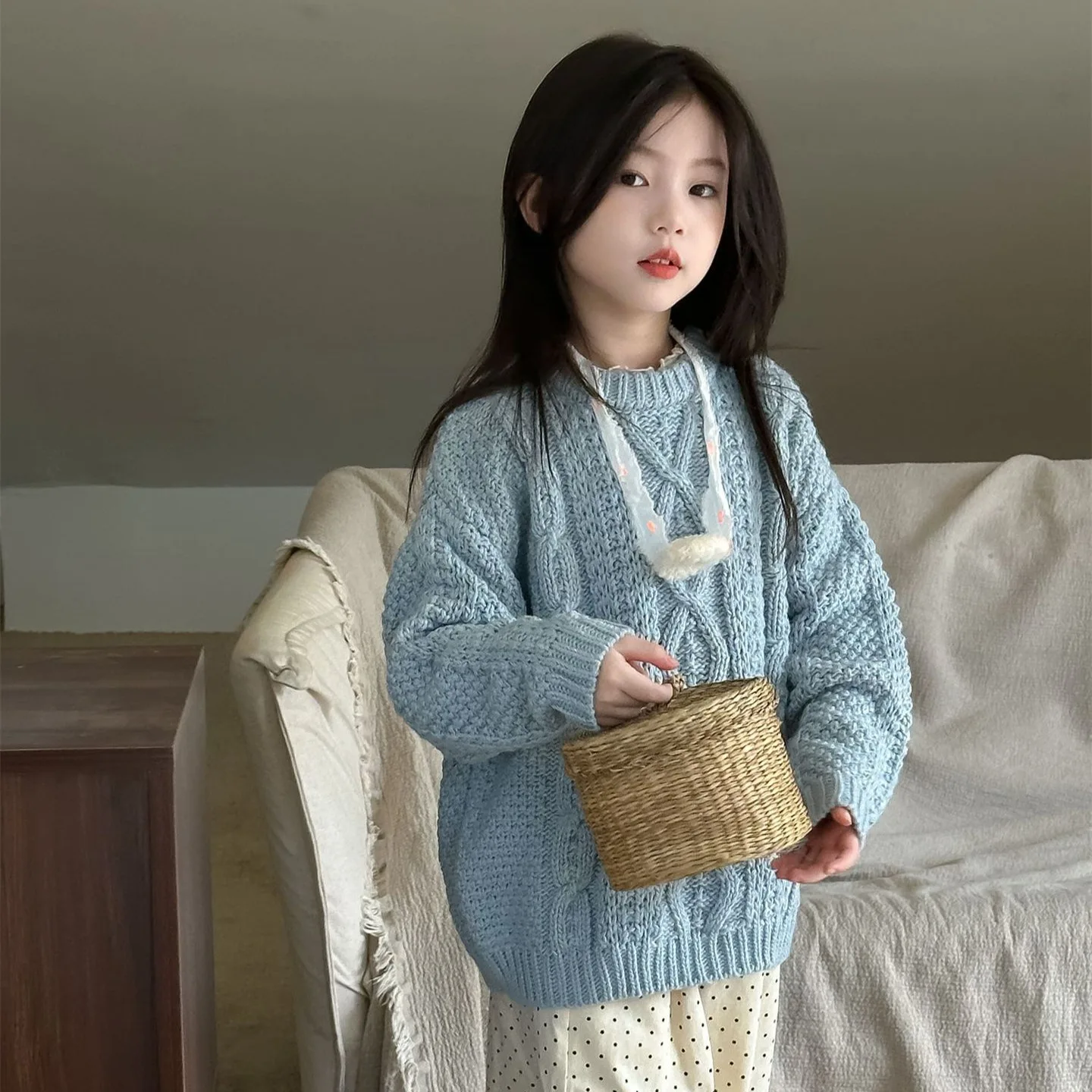 Girls sweater 2024 autumn new childrens wear Korean style foreign style comfortable lazy soft waxy twist knitted sweater casual