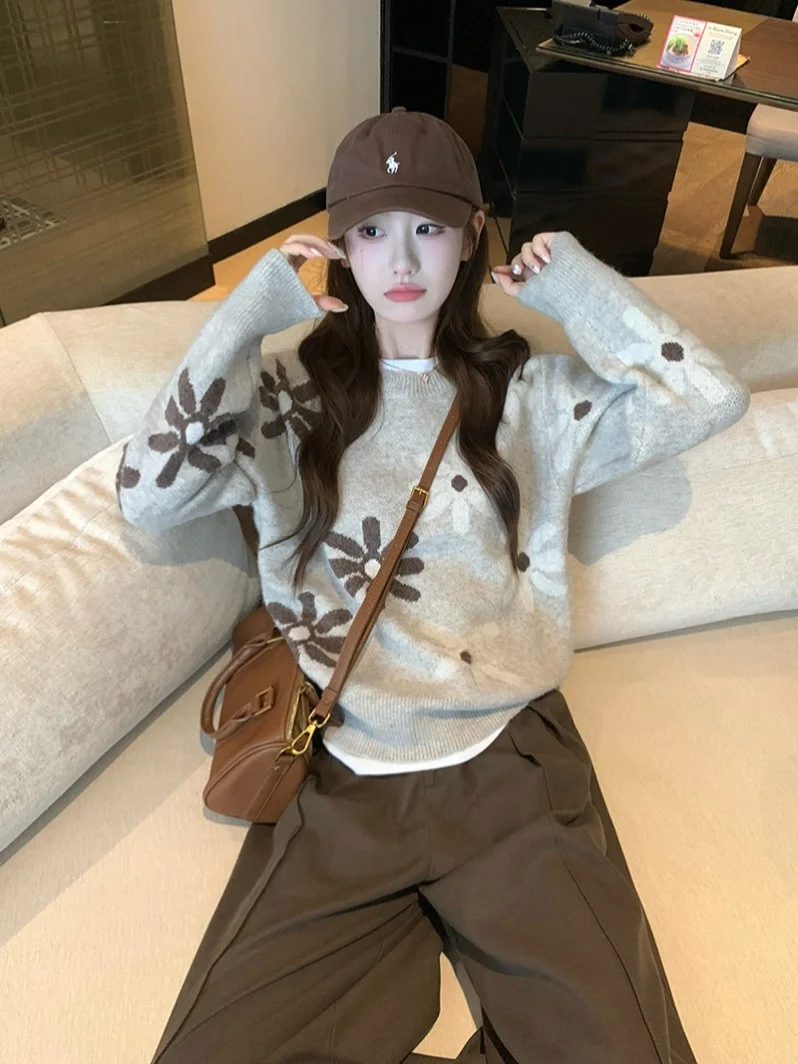 

Ladies Loose Fit round Ne Knitted Sweater Autumn Winter Japanese Sle Vintage Floral Embroidery Inner Wear Top Outer Wear