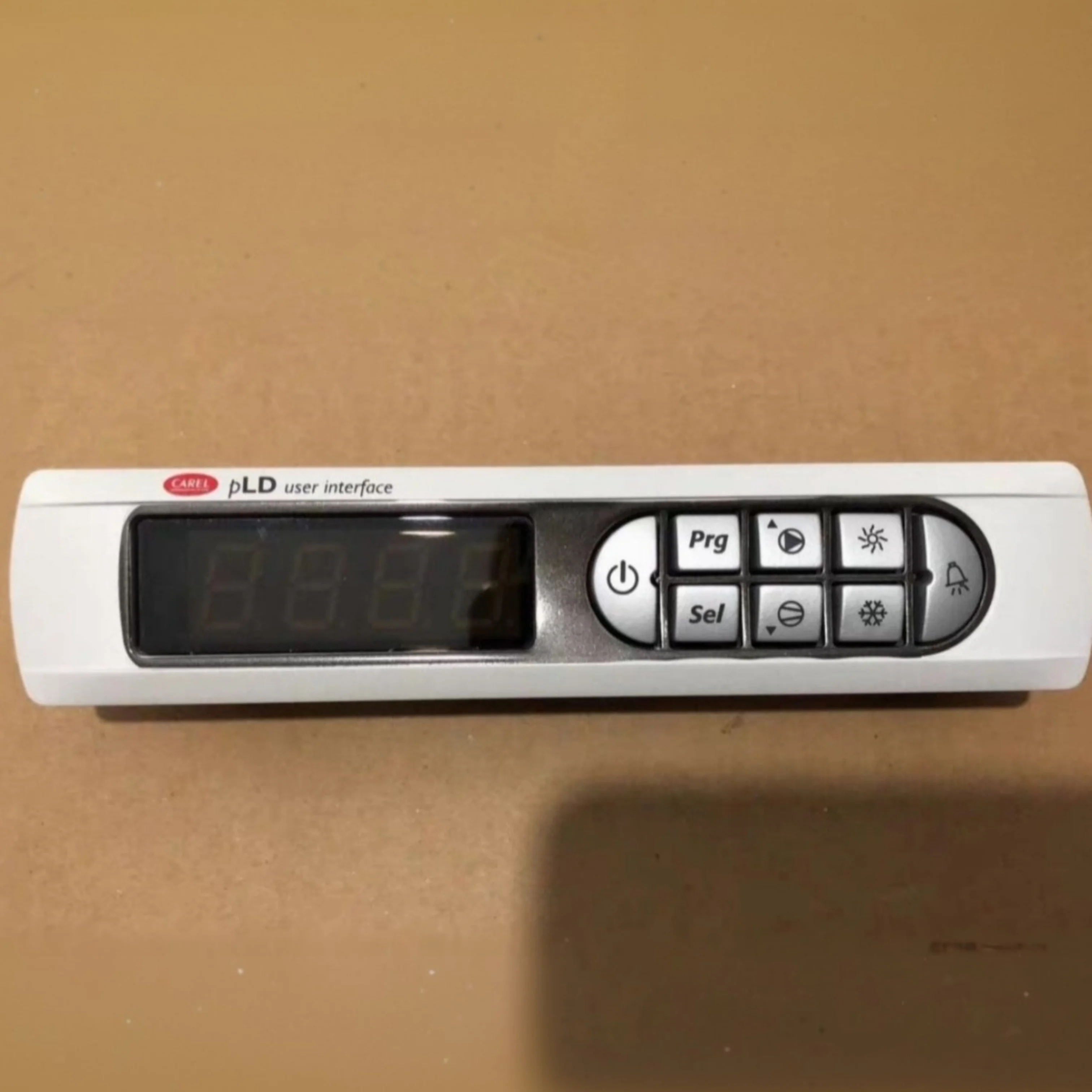 

Новый оригинальный регулятор температуры PLD00LF400 PLD01GFP00 для рынка электроники