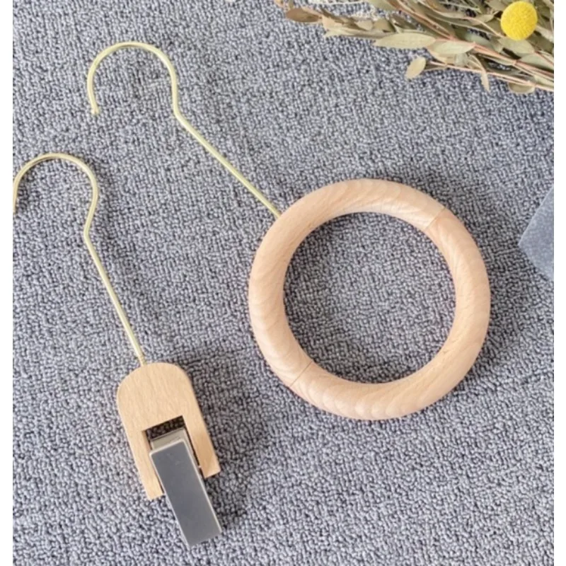 

Solid Wood Scarf Display Rack Hoop Design with Gold Silver Trouser Clip Rings for Clothing Store Bag Suit Display