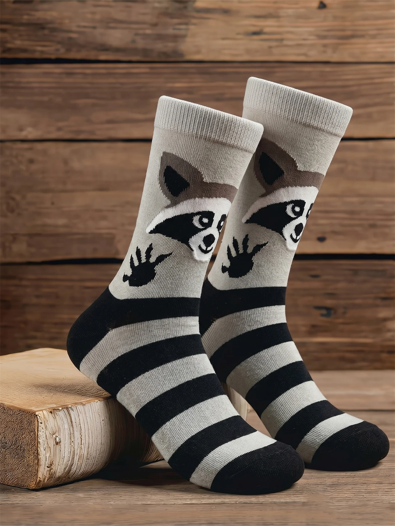 Cute Raccoon Crew Cotton Socks Men Funny Animal Print Streetwear Socks for Women Men Grey Black Novelty Cartoon Socks Gift New
