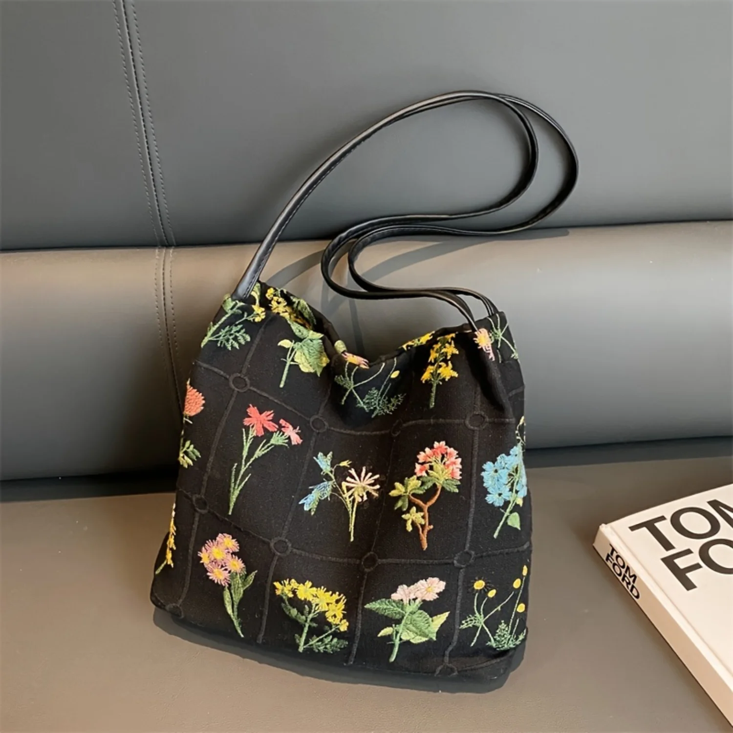 

Vintage Floral Embroidered Hobo Bag - Stylish Fairy Shoulder Bag - Casual Retro Handbag & Tote Purse for Women Drawstring bags