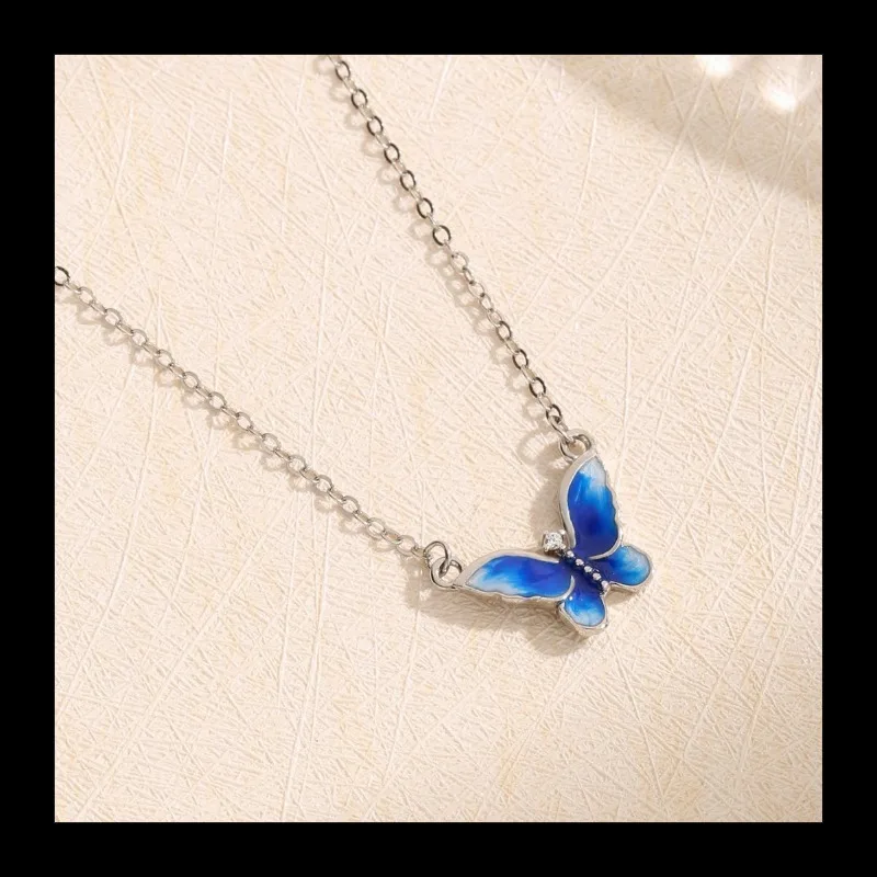 جديد الفرنسية الأزرق فراشة قلادة S925 الفضة الاسترليني المتخصصة تصميم الأزياء مزاجه ضوء الفاخرة الراقية قلادة المرأة